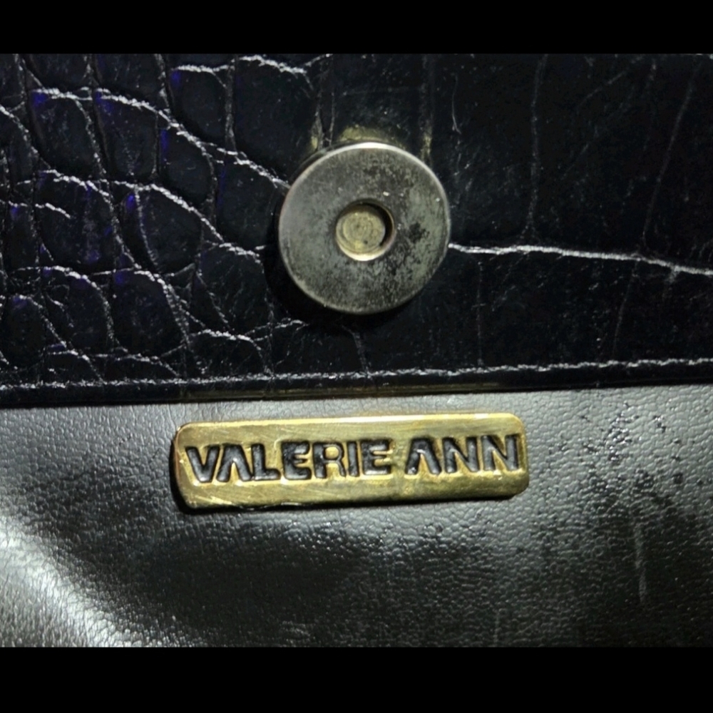 VALERIE ANN VINTAGE RARE Black Gold embossed CROCODILE BAG - Picture 3 of 12